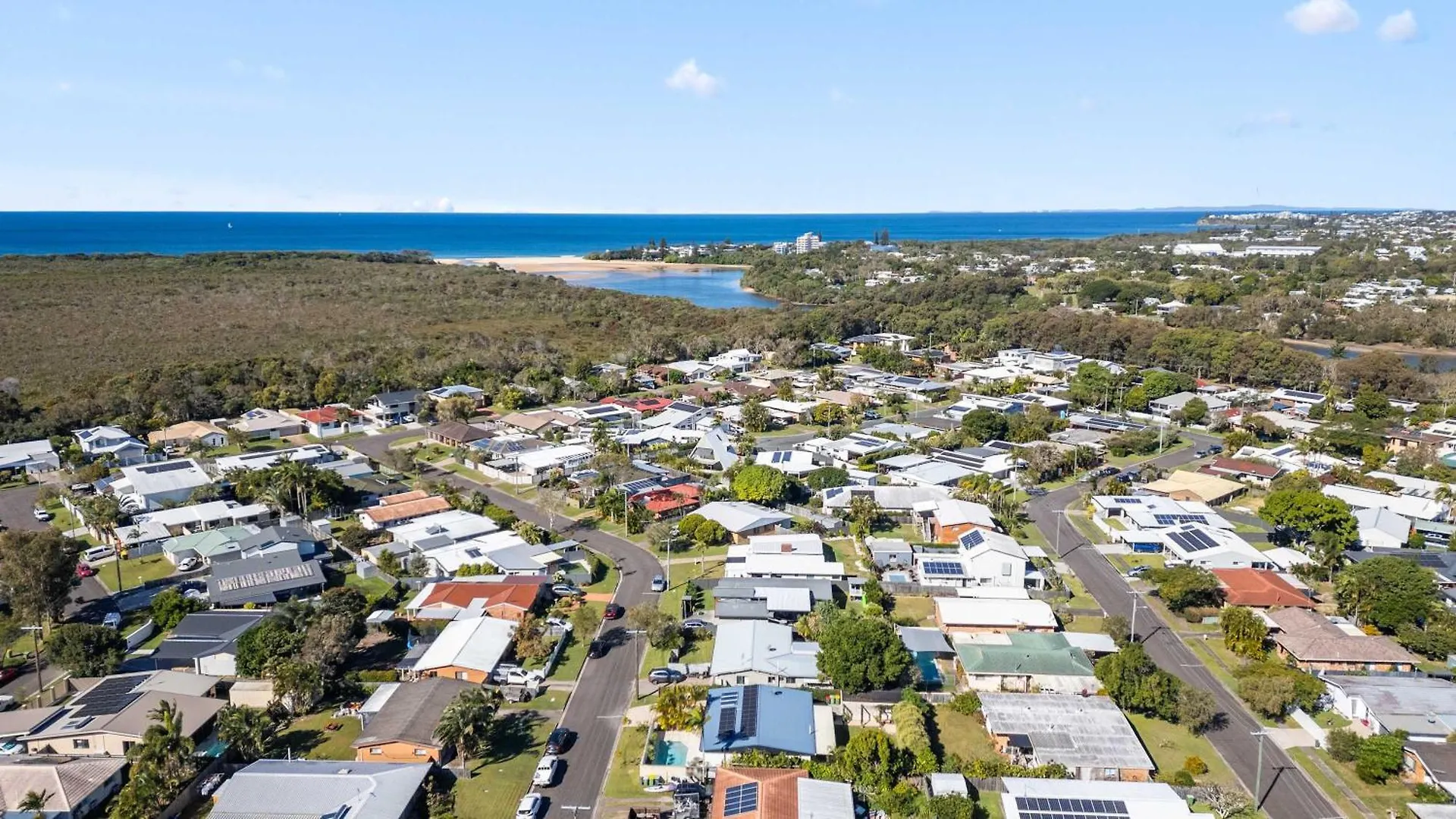 Villa Wurtulla Happy Hideway - Pool & Pet Friendly Kawana Waters Australien
